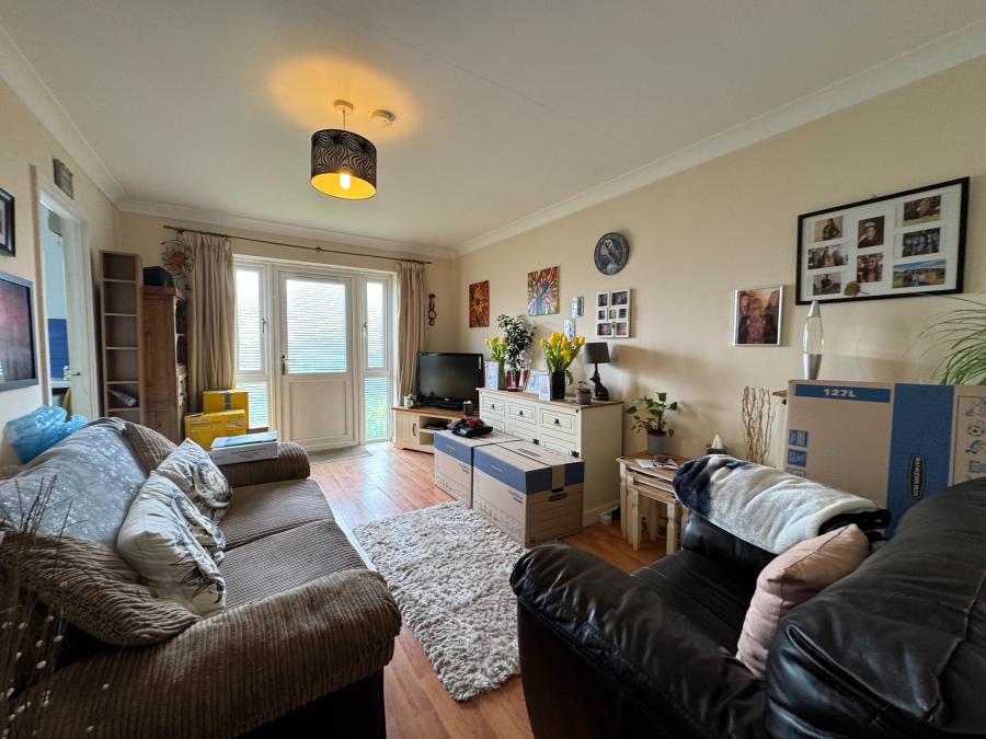 Flat Brunel Road in Southampton