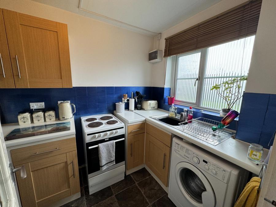 Flat Brunel Road in Southampton