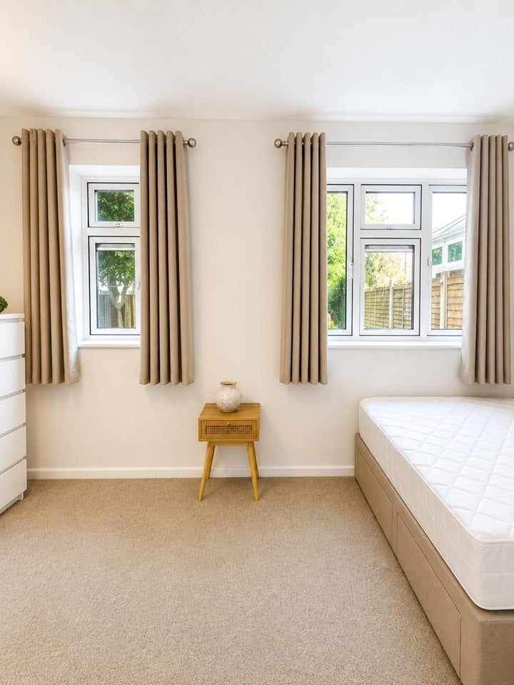 Room Middlebere Crescent in Poole