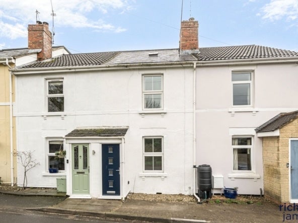 House Upper Pavenhill in Purton