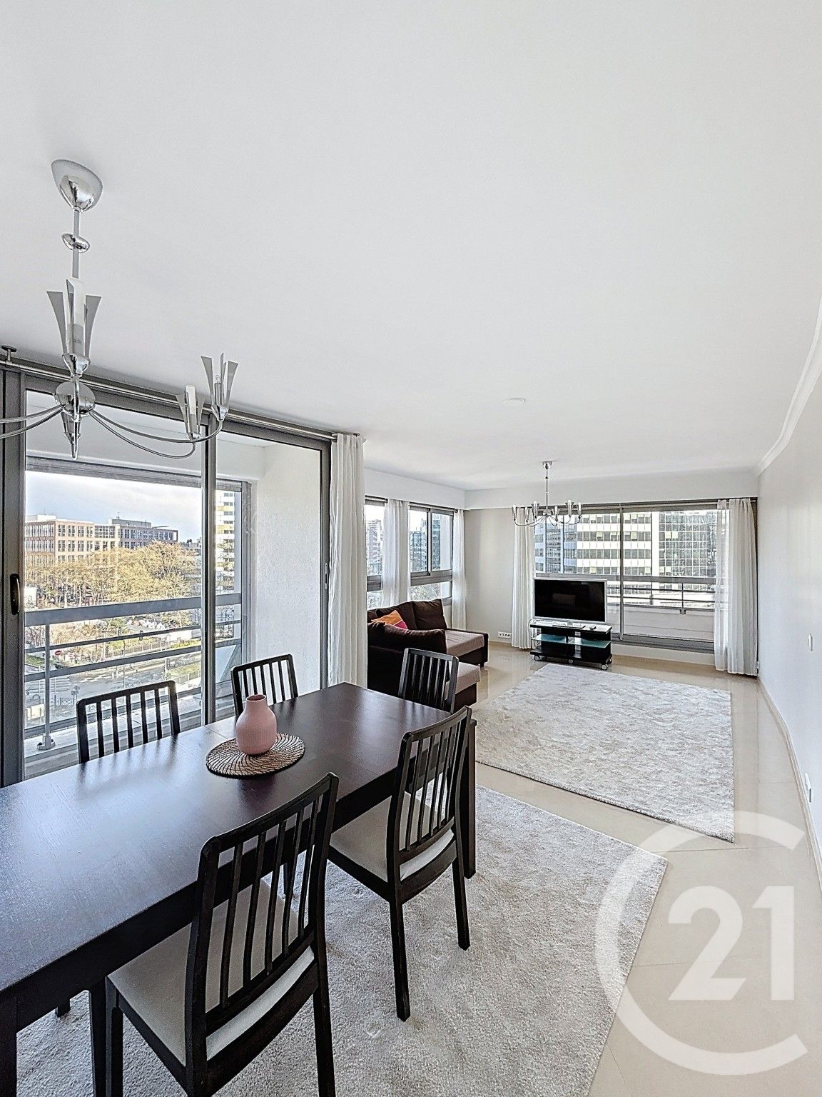 Flat Rue Henri Regnault in Courbevoie