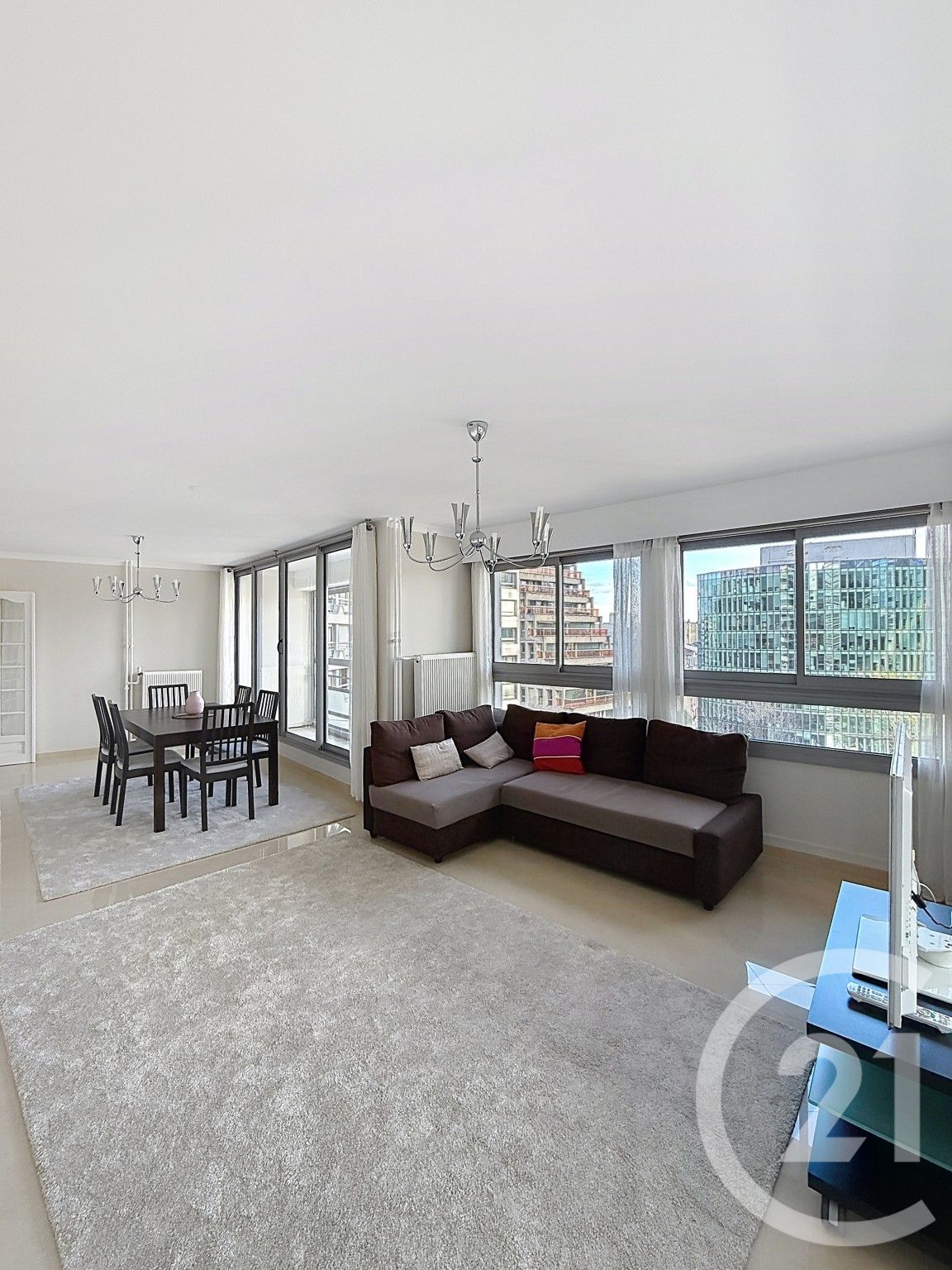 Flat Rue Henri Regnault in Courbevoie