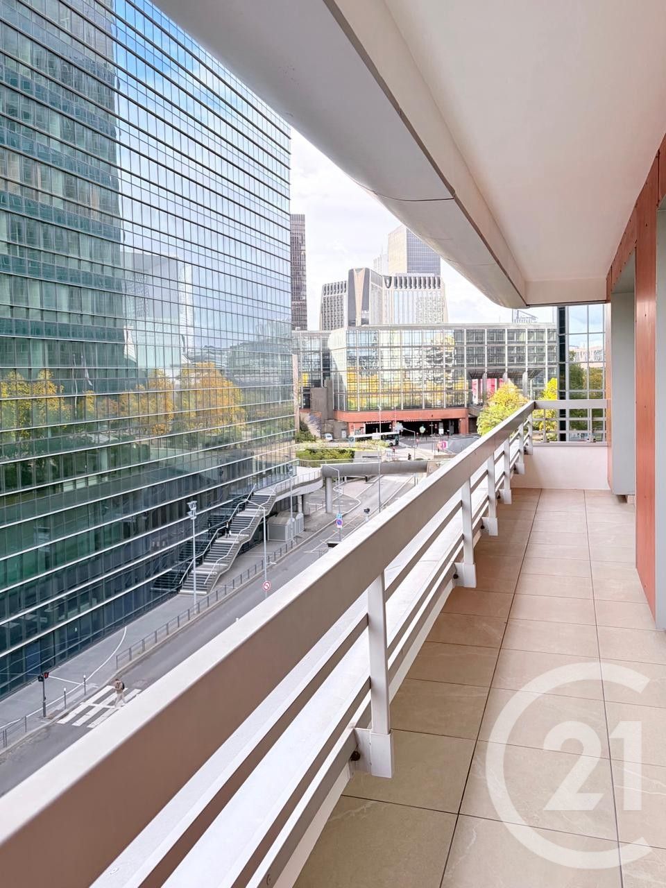 Flat Rue Henri Regnault in Courbevoie