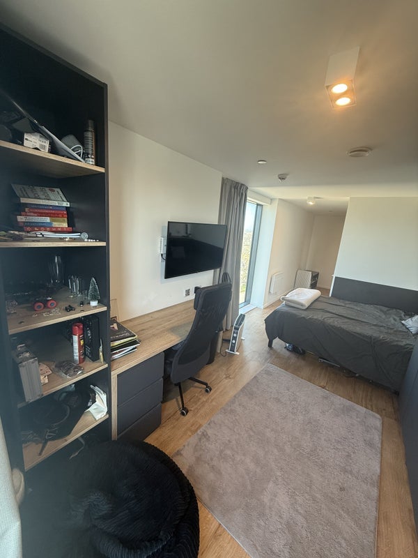 Room Park Place in Cardiff