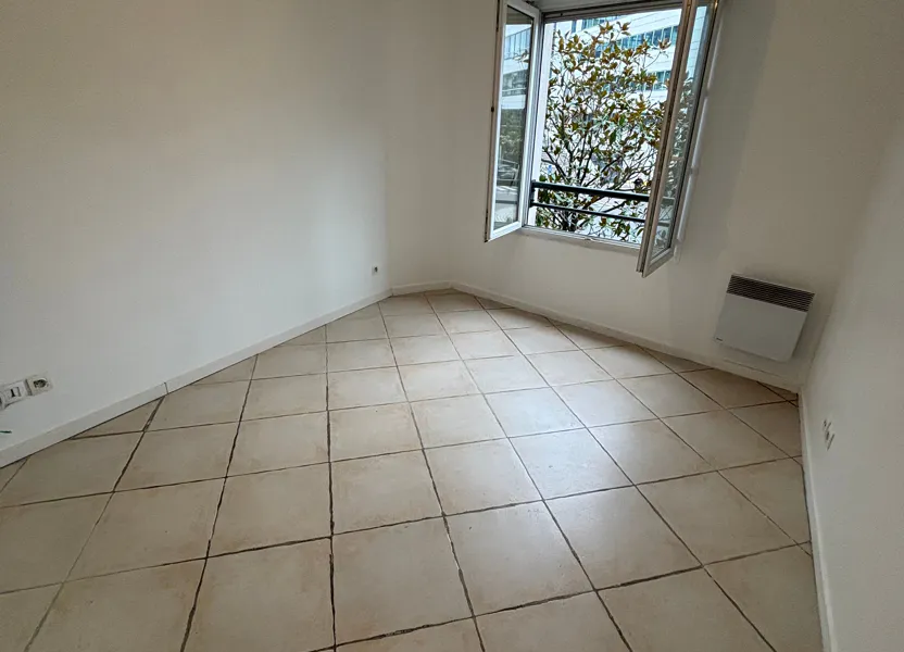 Flat Rue Charles Émile Paris in Le Bourget