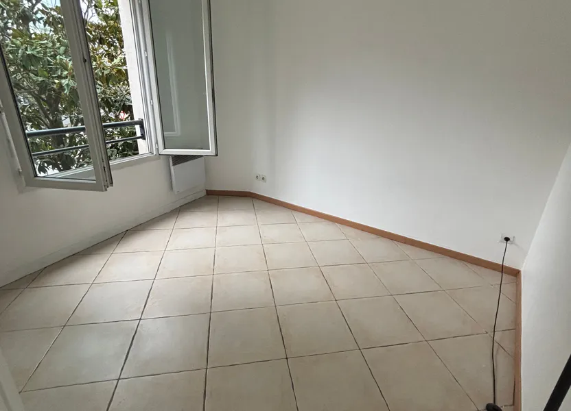 Flat Rue Charles Émile Paris in Le Bourget