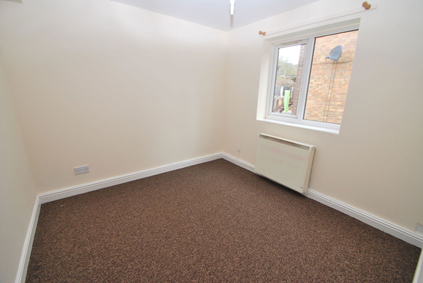 Flat Smithy Moor Avenue in Sheffield