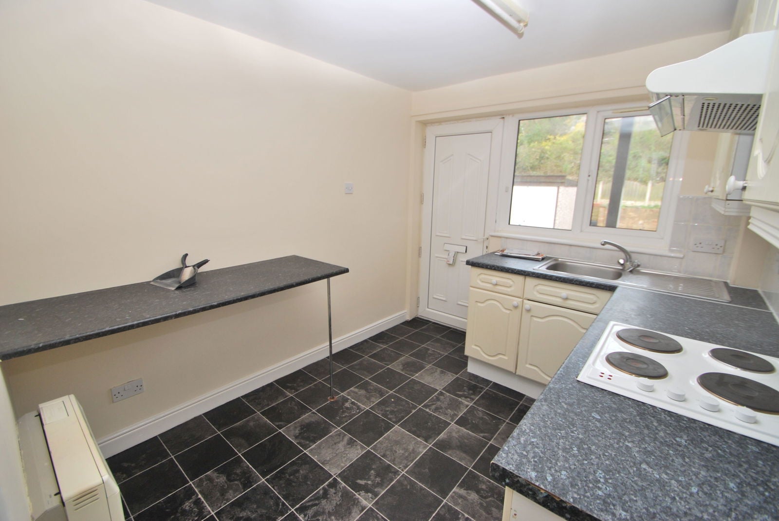 Flat Smithy Moor Avenue in Sheffield