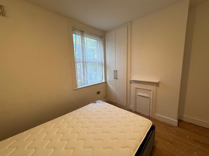 Room Raleigh Gardens in Greater London