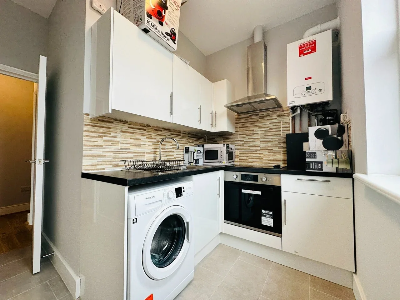 Room Fordham Street in Greater London