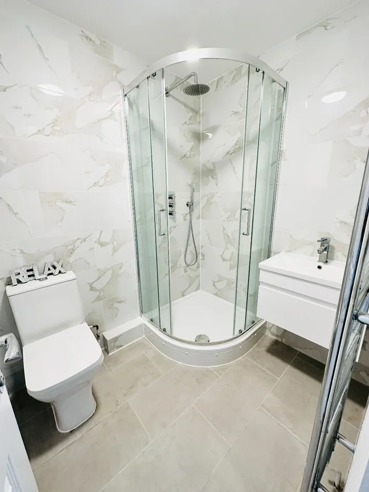 Room Fordham Street in Greater London