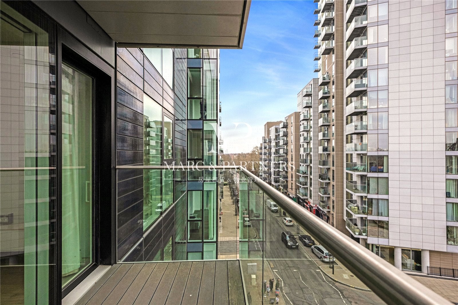 Flat Woodberry Down in Greater London