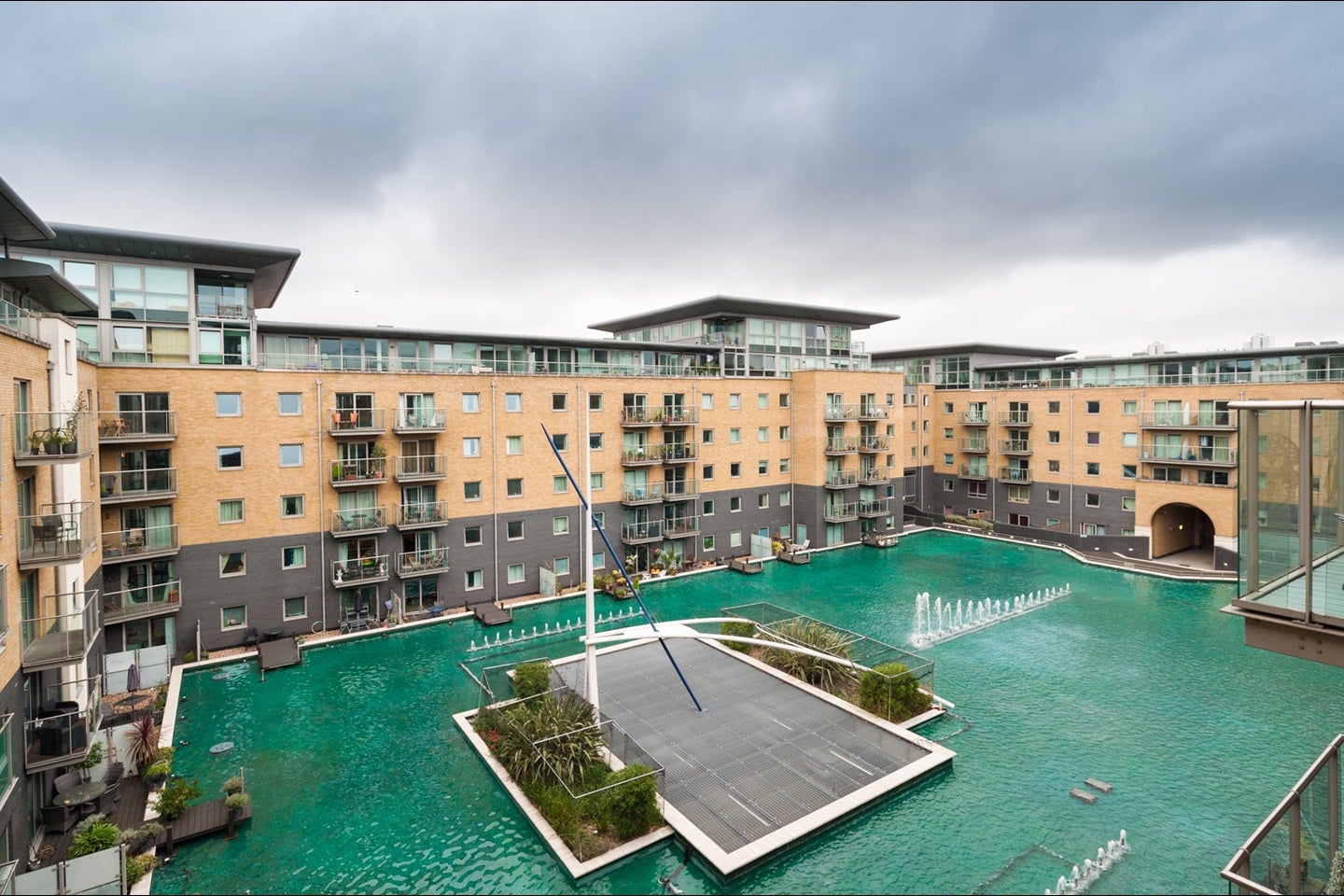 Flat Argyll Road in Greater London