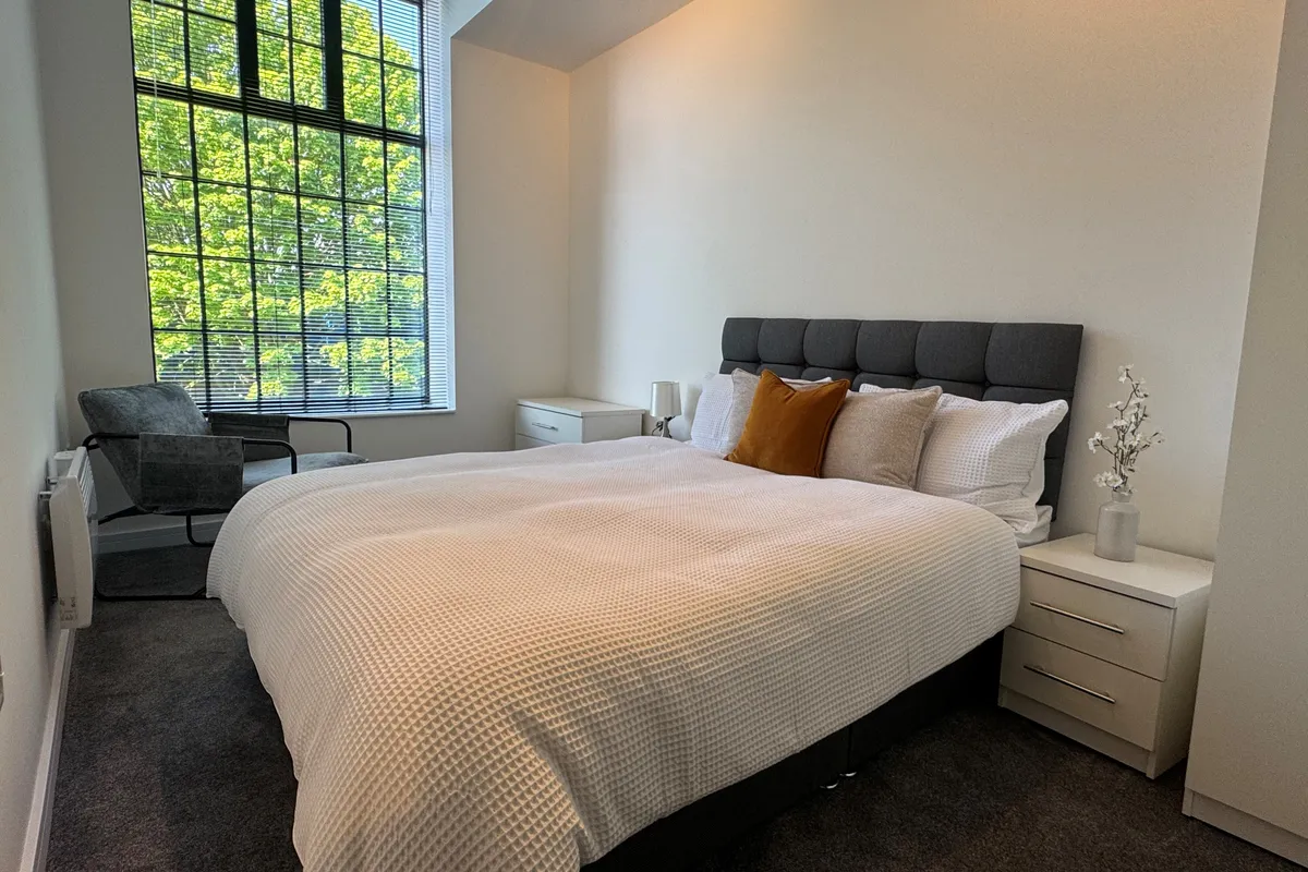 Flat Huxley Close in Derby