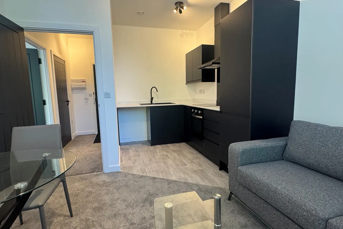 Flat Huxley Close in Derby
