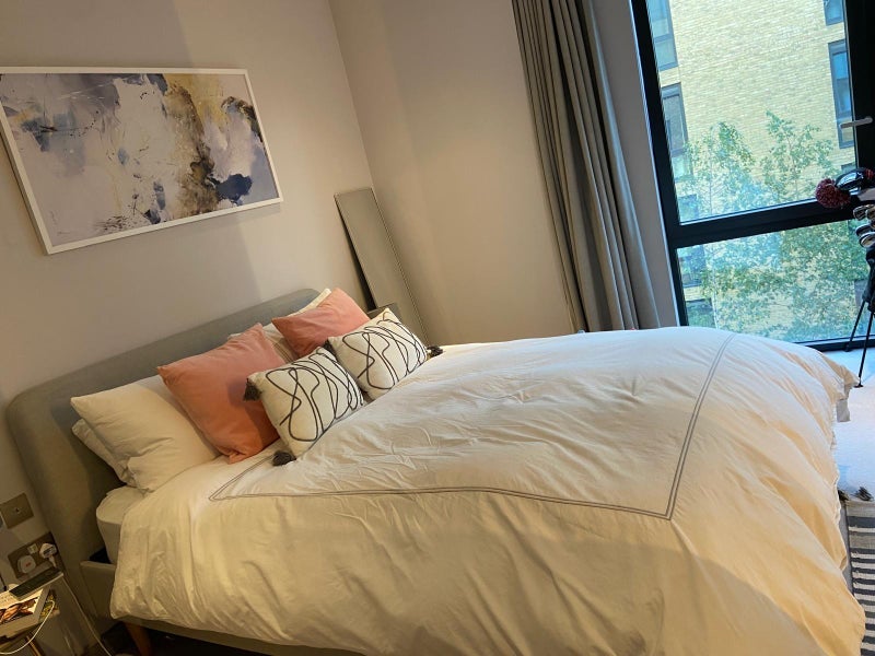 Room Chivers Passage in Greater London
