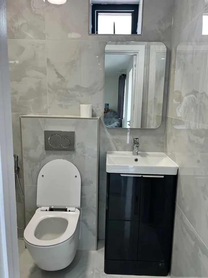 Flat Woodstock Close in Greater London