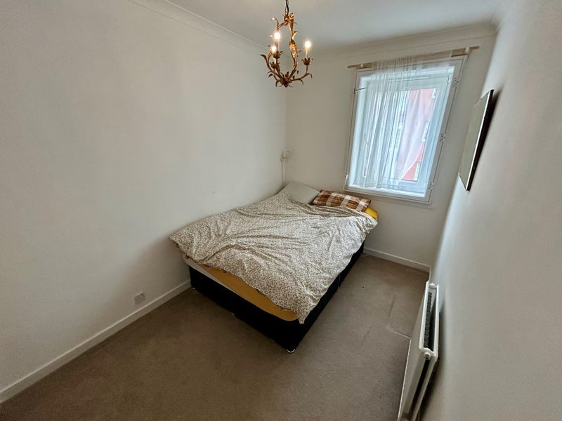 Room Canongate in City of Edinburgh