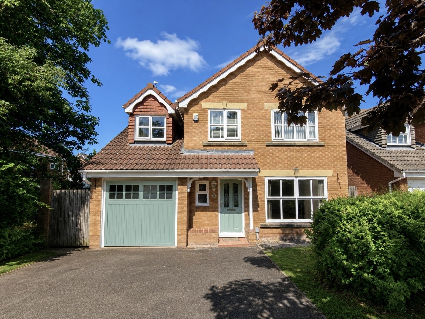 House Blackthorn Close in Wistaston