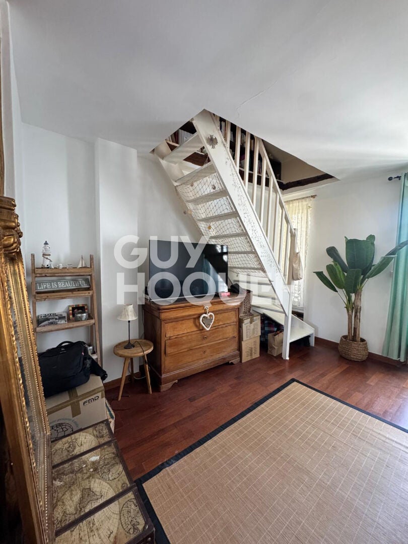 Flat Avenue Charles de Gaulle in Boulogne-Billancourt