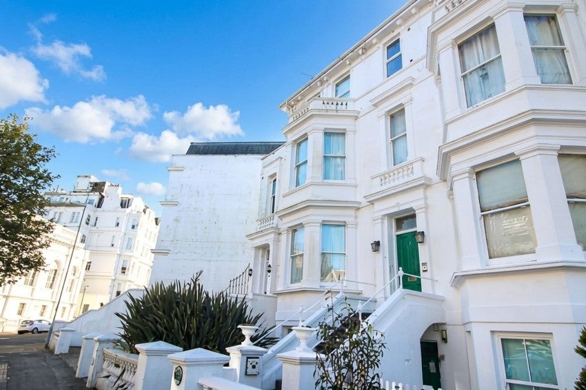 Flat Regency Mews in Eastbourne