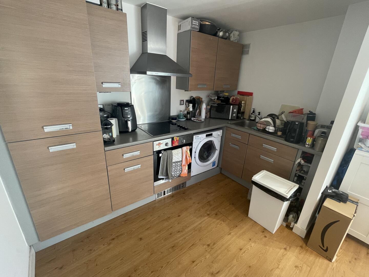 Flat Tredegar Road in Greater London
