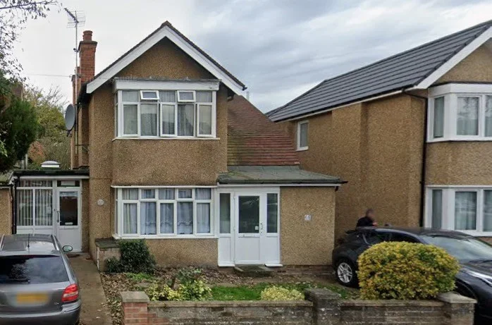 Flat Ragstone Road in Slough