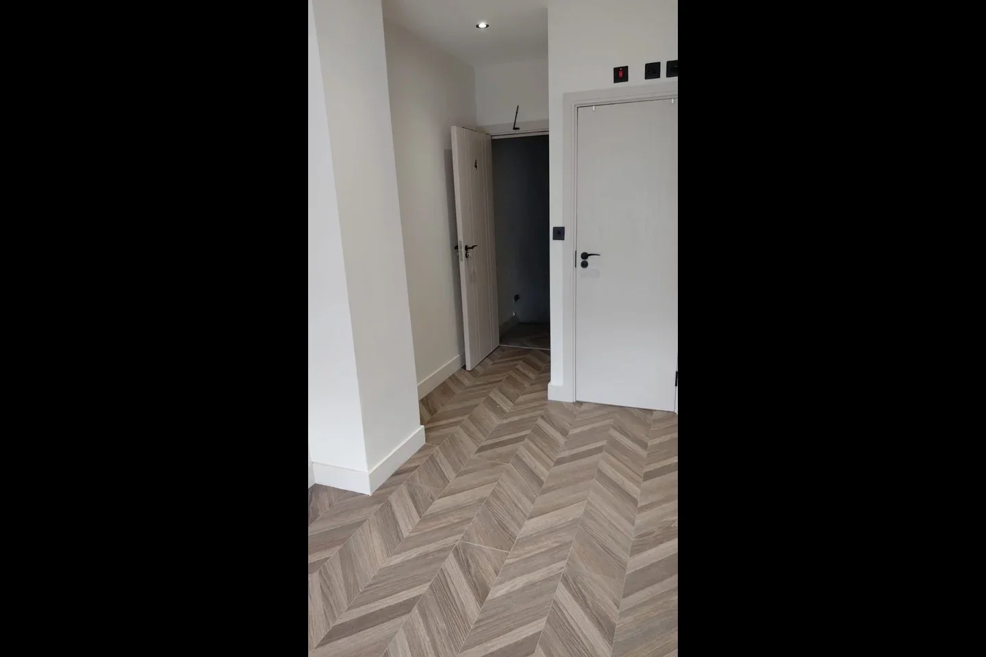 Flat Ragstone Road in Slough