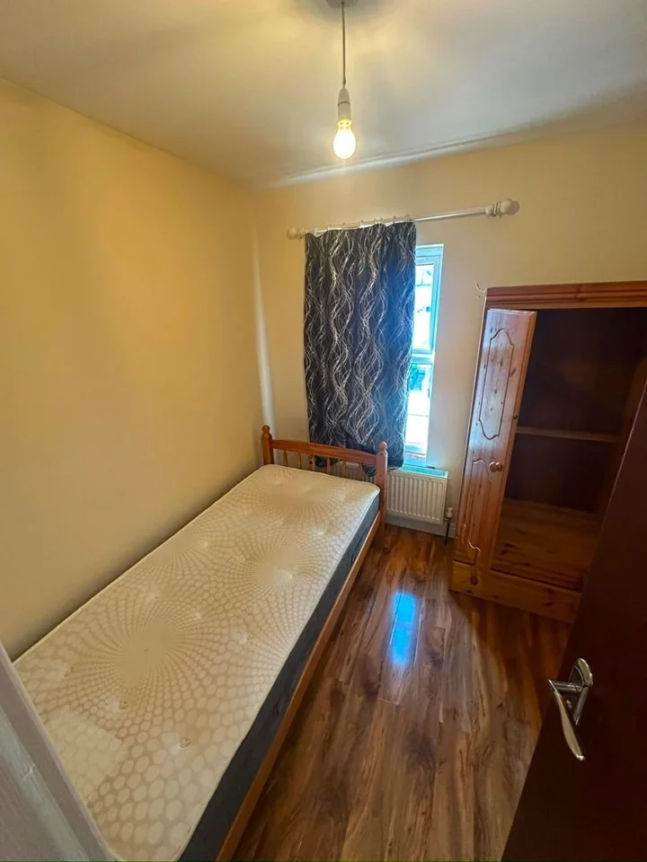 Room Clarence Road in Greater London