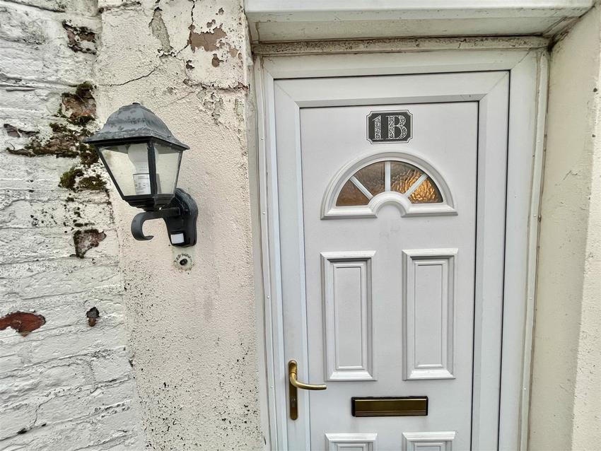 Flat Olivers Lane in Bridlington