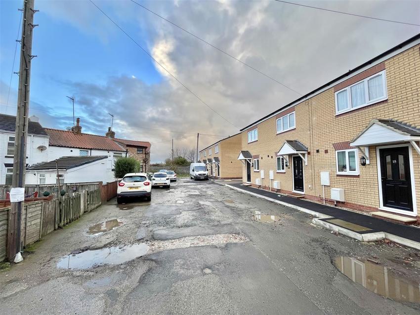 Flat Olivers Lane in Bridlington