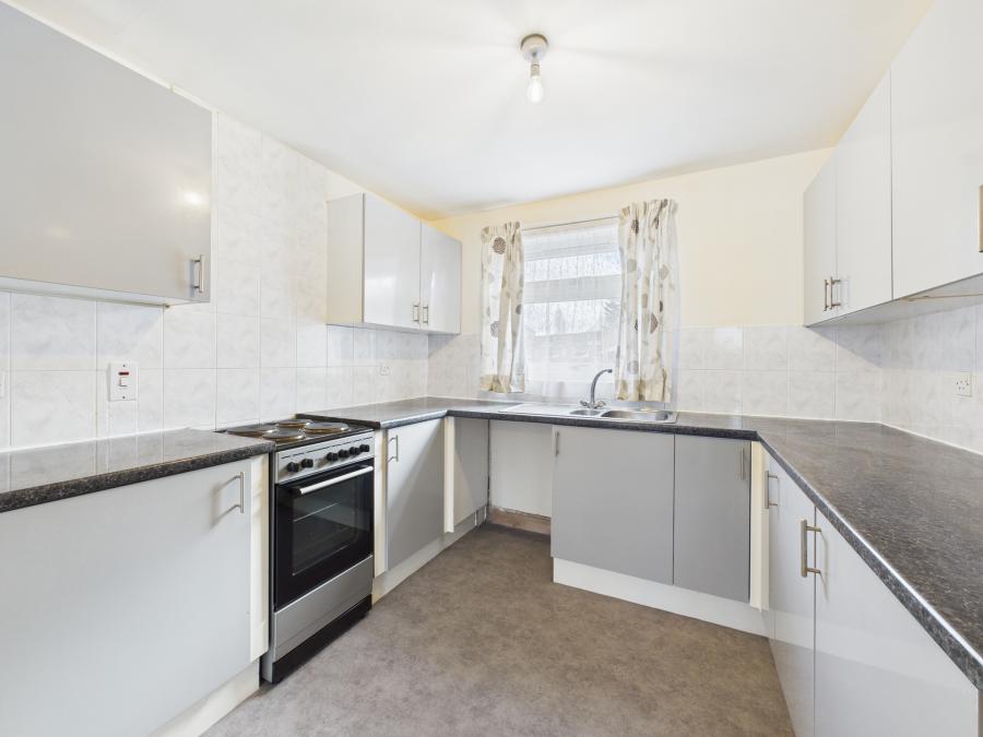 House Neston Gardens in Leicester