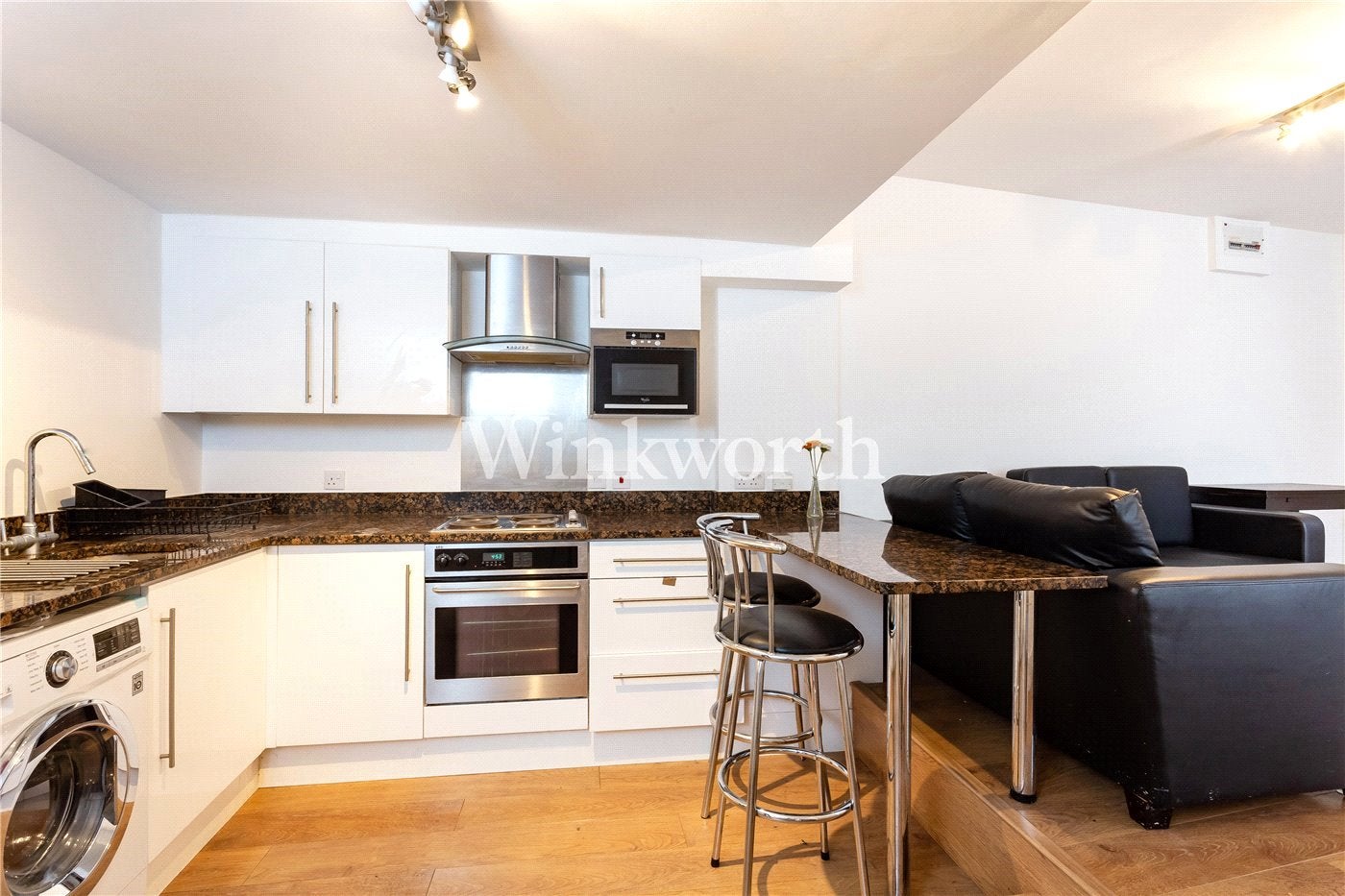Flat Finchley Road in Greater London