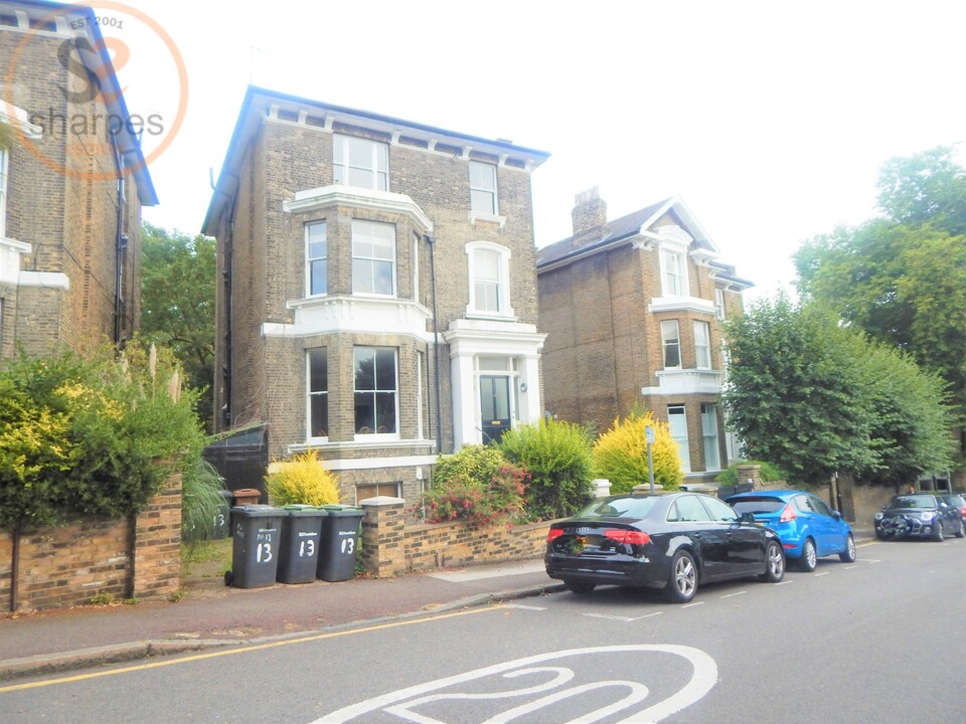 Flat Eliot Park in Greater London