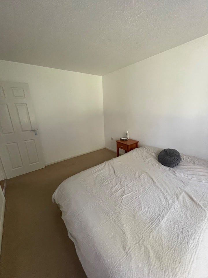 Flat Windrush Court in High Wycombe Community Board