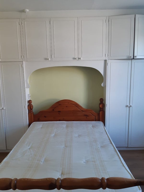 Room Hampton Road in Greater London