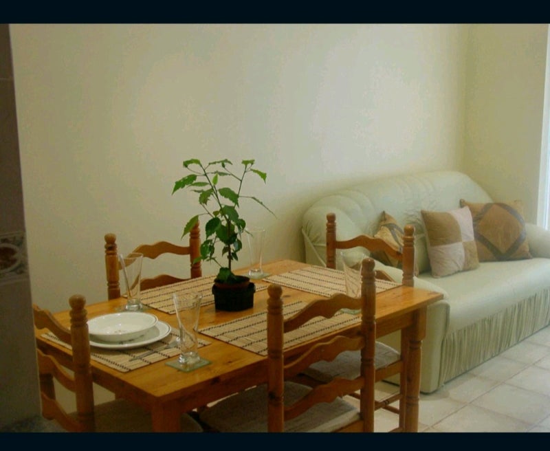 Room Hampton Road in Greater London