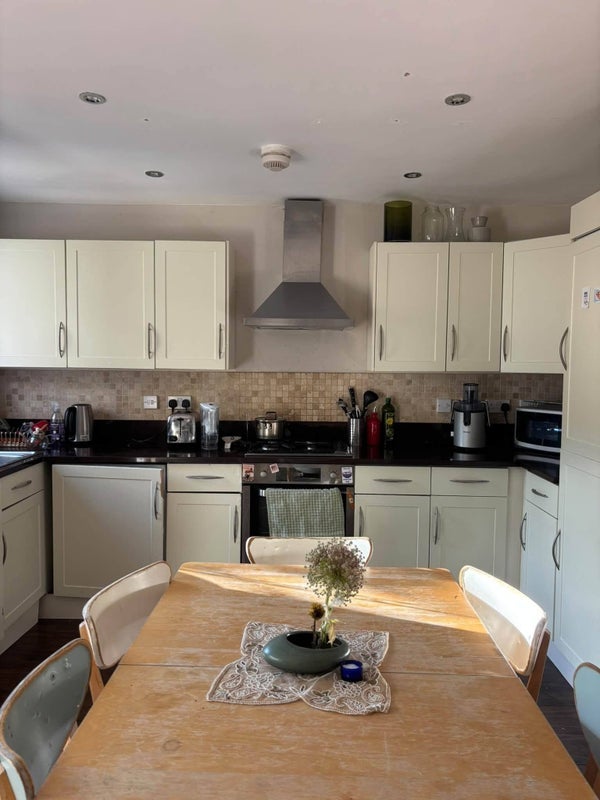 Room Rectory Road in Greater London