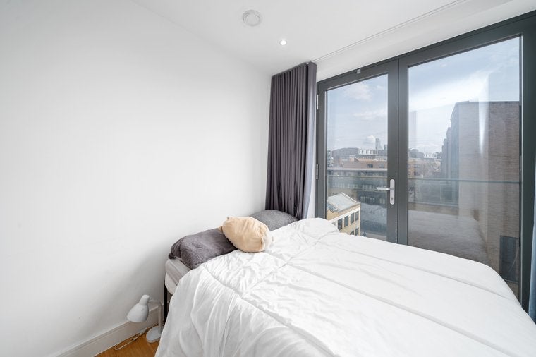 Flat Webber Street in Greater London