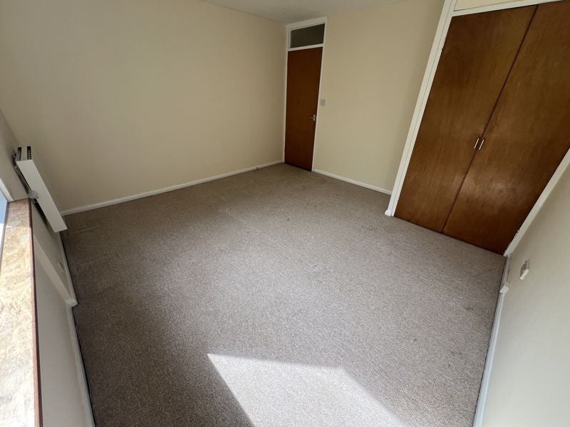 Flat Westacre Close in Bristol