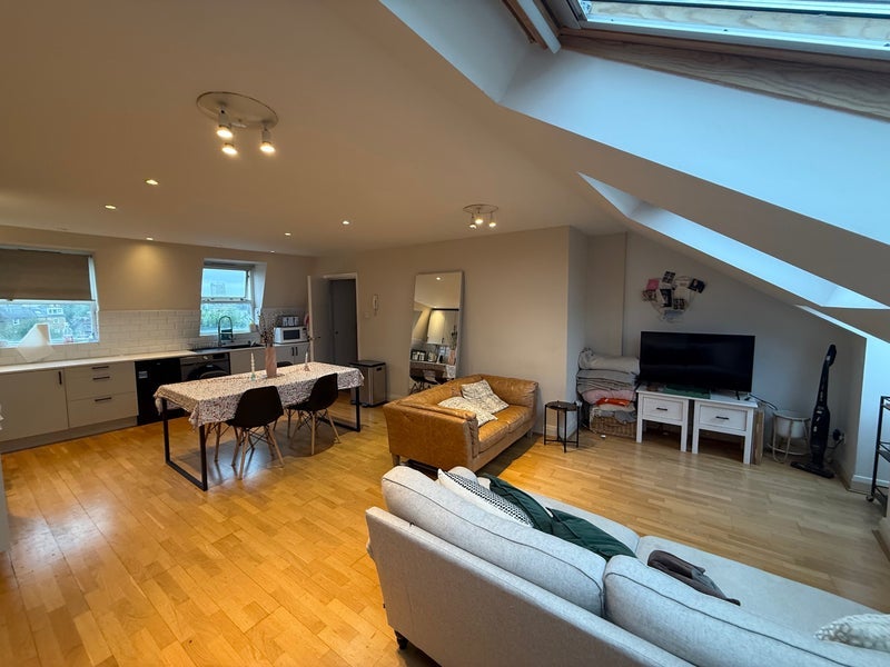 Room Geraldine Road in Greater London