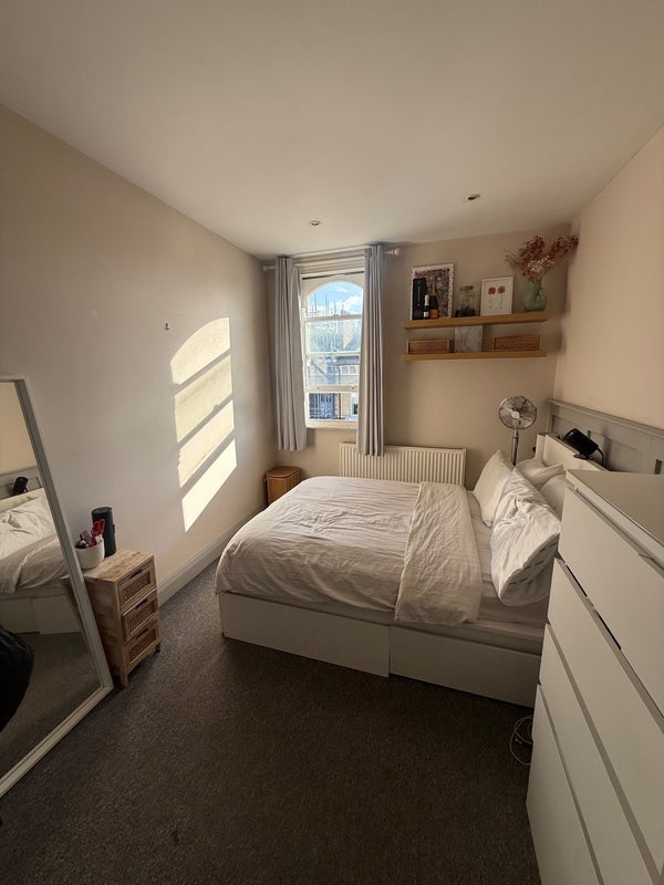 Room Geraldine Road in Greater London