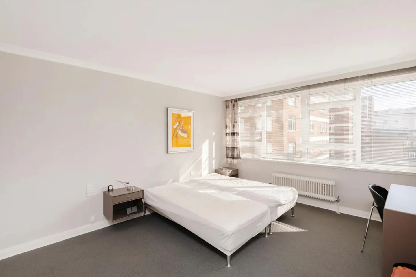 Flat Clifton Place in City of Westminster