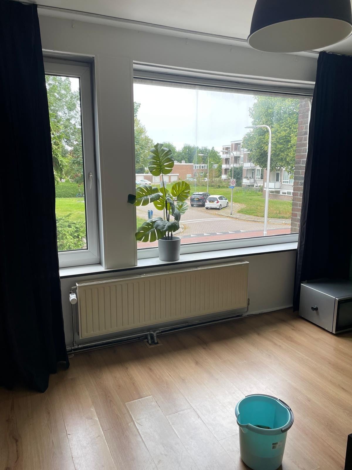 Tussenwoning te huur: Uiterdijksterweg 55, Leeuwarden