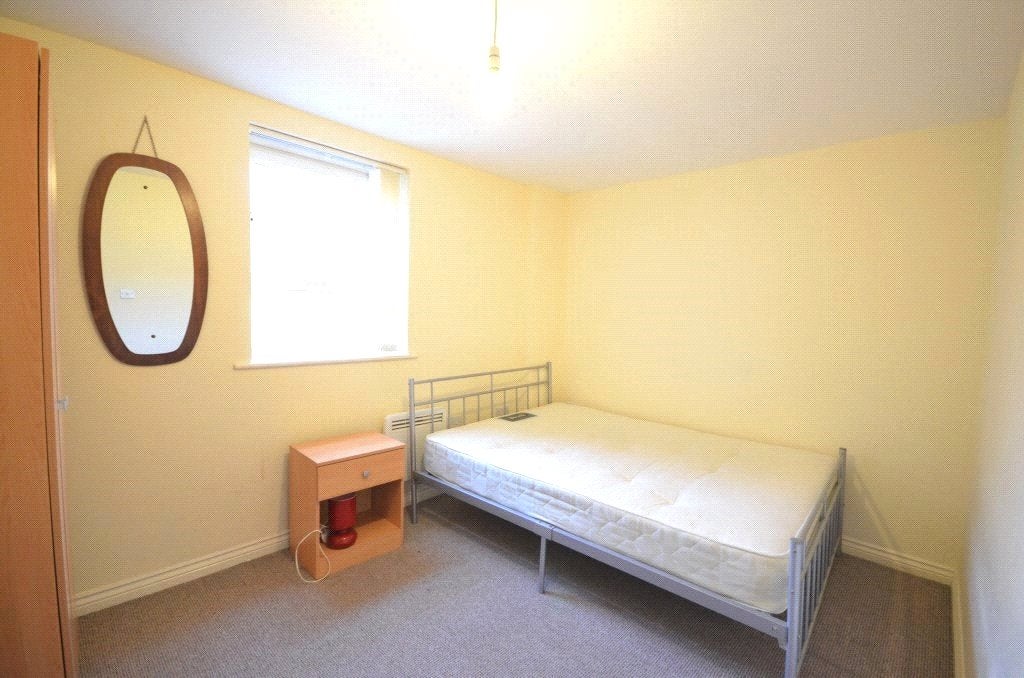 Flat Middlewood Street in Salford