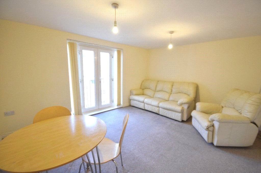 Flat Middlewood Street in Salford