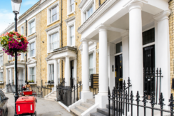 Flat Eardley Crescent in Greater London