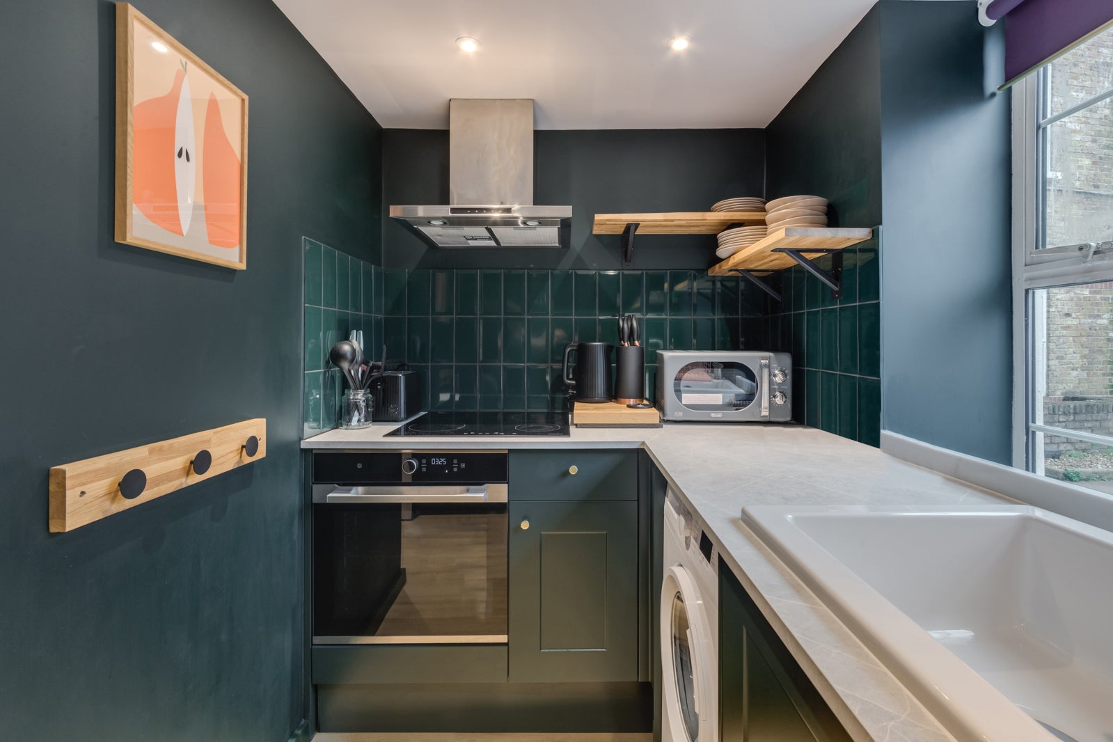Flat Wentworth Street in Greater London