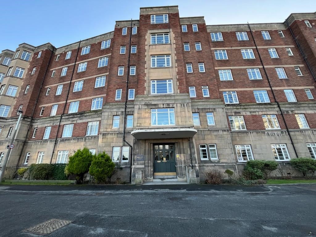 Flat Learmonth Court in City of Edinburgh