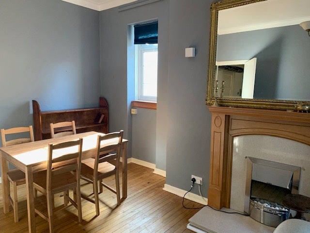 Flat Learmonth Court in City of Edinburgh
